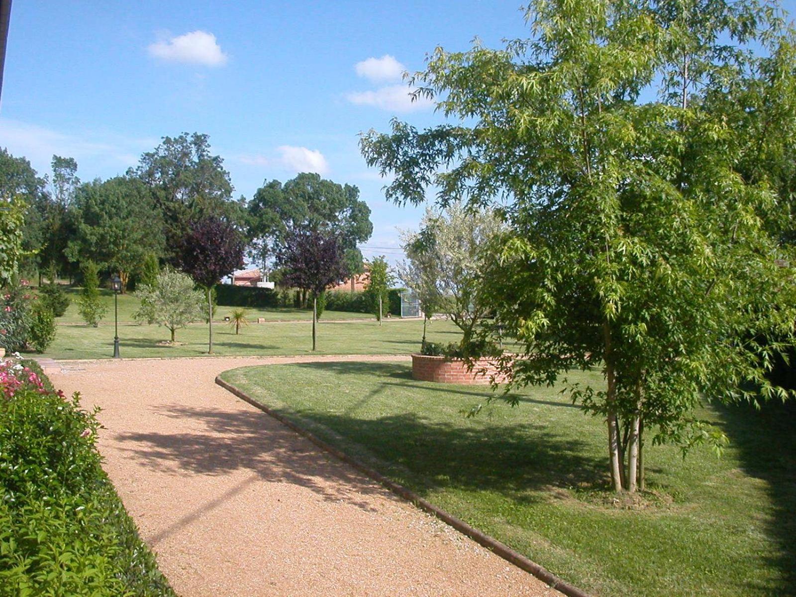 L'Oustal Du Lauragais Hotel Labastide-Beauvoir ภายนอก รูปภาพ